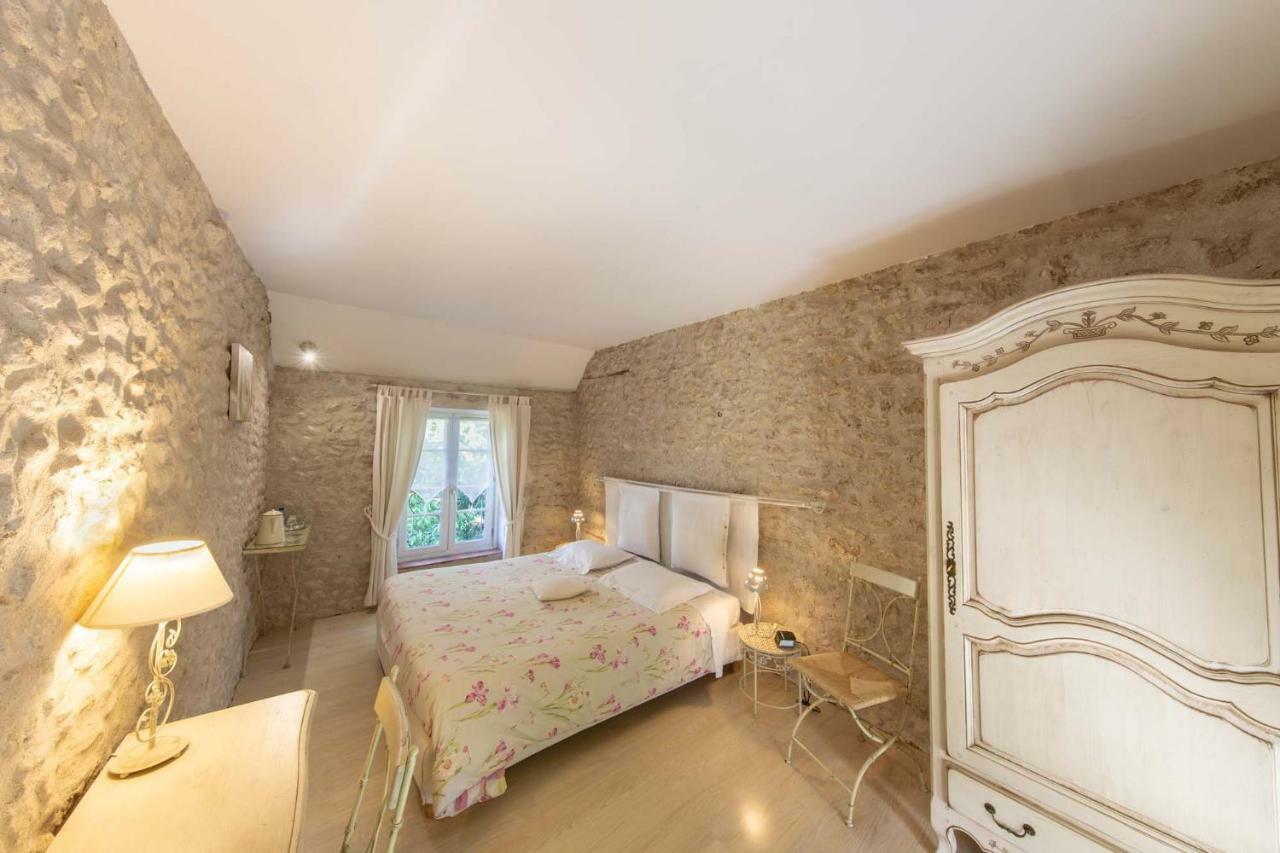 Le Clos Tilia Bed & Breakfast Clery-Saint-Andre Exterior photo
